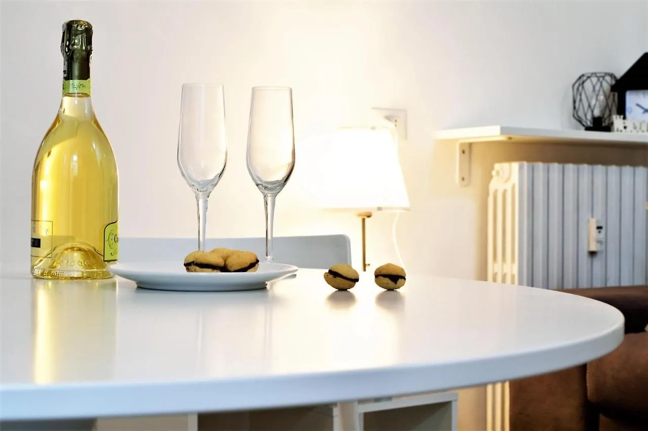 Easylife - Caloroso Bilocale Con Spazio Esterno In Zona Nolo Apartment Milan 0*,