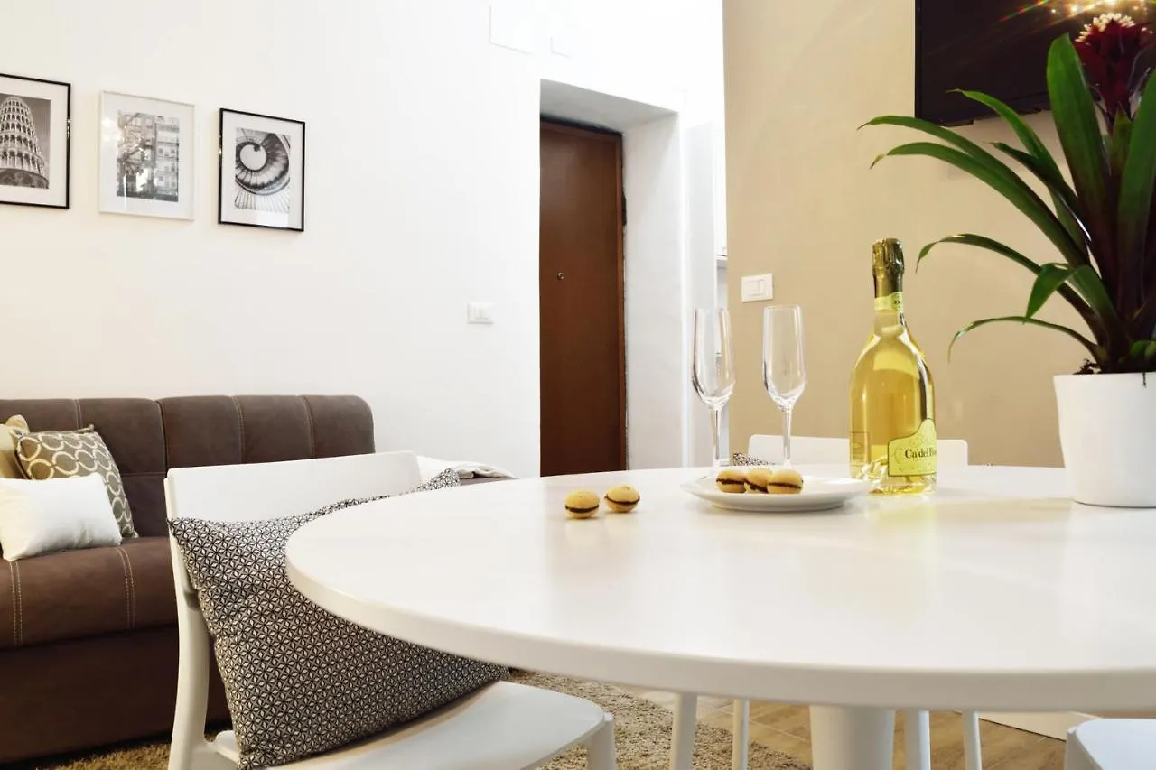 Easylife - Caloroso Bilocale Con Spazio Esterno In Zona Nolo Apartment Milan Italy